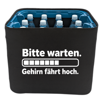 KistenBlende – Bitte warten. Gehirn fährt hoch. – Wasserkiste PET 12 × 1 l
