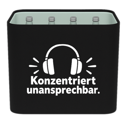 KistenBlende „Konzentriert unansprechbar.“ – Wasserkiste für Glasflaschen, schwarze Filzblende mit Motiv.