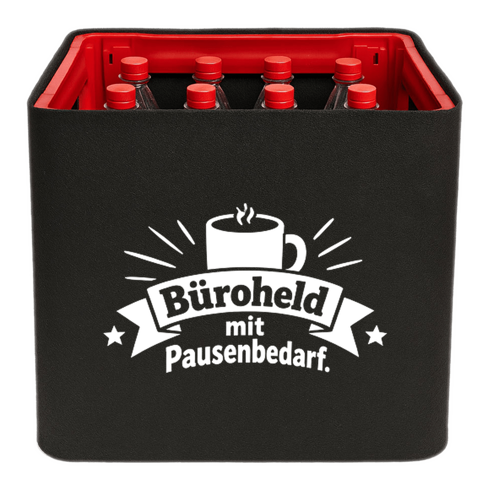 KistenBlende „Büroheld mit Pausenbedarf.“ – Limonadenkiste für PET-Flaschen, schwarze Filzblende mit Motiv.