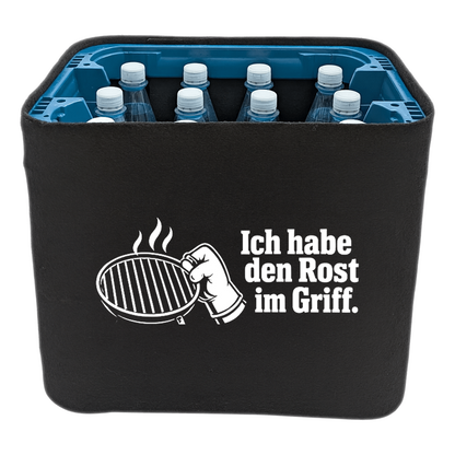 KistenBlende „Ich habe den Rost im Griff.“ – Wasserkiste für PET-Flaschen, schwarze Filzblende mit Motiv.