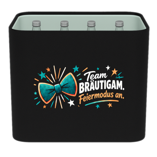 KistenBlende „Team Bräutigam. Feiermodus an.“ – Wasserkiste für Glasflaschen, schwarze Filzblende mit Motiv.