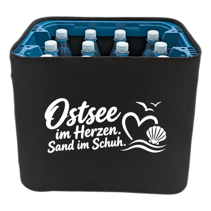 KistenBlende – Ostsee im Herzen. Sand im Schuh. – Wasserkiste PET 12 × 1 l