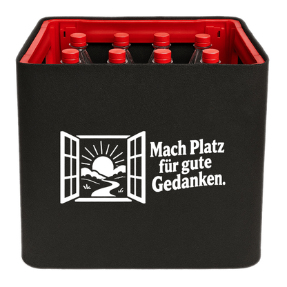 KistenBlende „Mach Platz für gute Gedanken.“ – Limonadenkiste für PET-Flaschen, schwarze Filzblende mit Motiv.