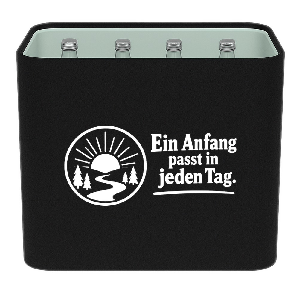 KistenBlende „Ein Anfang passt in jeden Tag.“ – Wasserkiste für Glasflaschen, schwarze Filzblende mit Motiv.