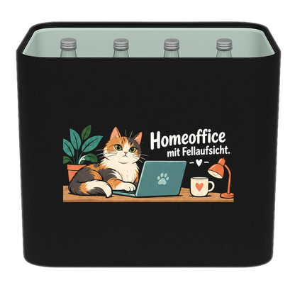 KistenBlende mit dem Motiv „Homeoffice mit Fellaufsicht.“ – Wasserkiste 12 × 0,75 l Glas