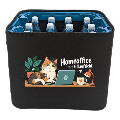 KistenBlende mit dem Motiv „Homeoffice mit Fellaufsicht.“ – Wasserkiste 12 × 1 l PET