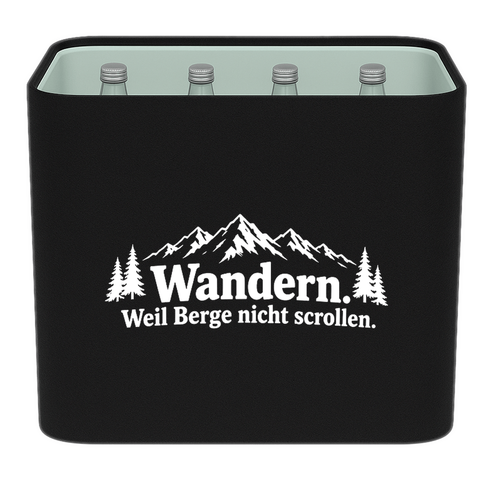 KistenBlende „Wandern. Weil Berge nicht scrollen.“ – Wasserkiste für Glasflaschen, schwarze Filzblende mit Motiv.