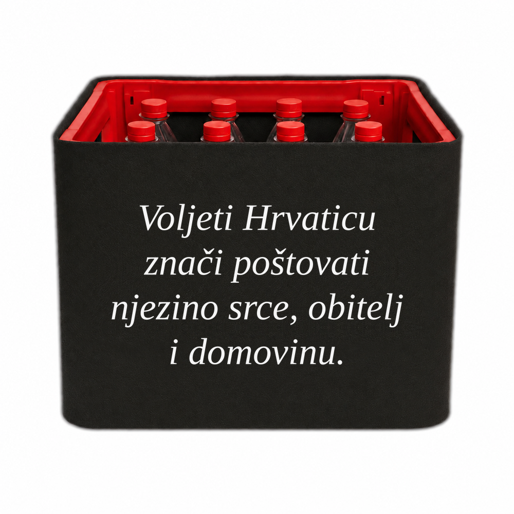 Schwarze KistenBlende mit „Voljeti Hrvaticu“ – Limonade PET, vierzeiliges weißes Schriftmotiv.