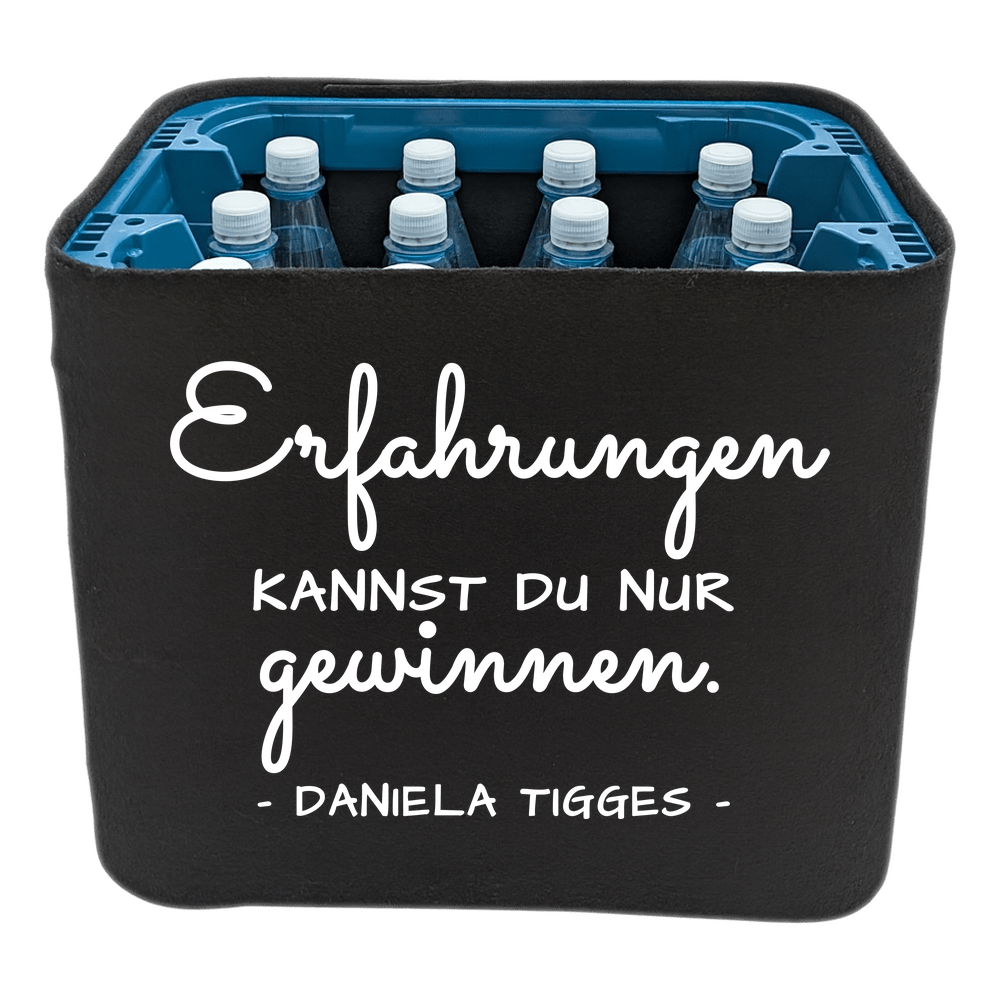 KistenBlende mit dem Spruch „Erfahrungen kannst du nur gewinnen.“ – Wasserkiste 12 × 1 l PET