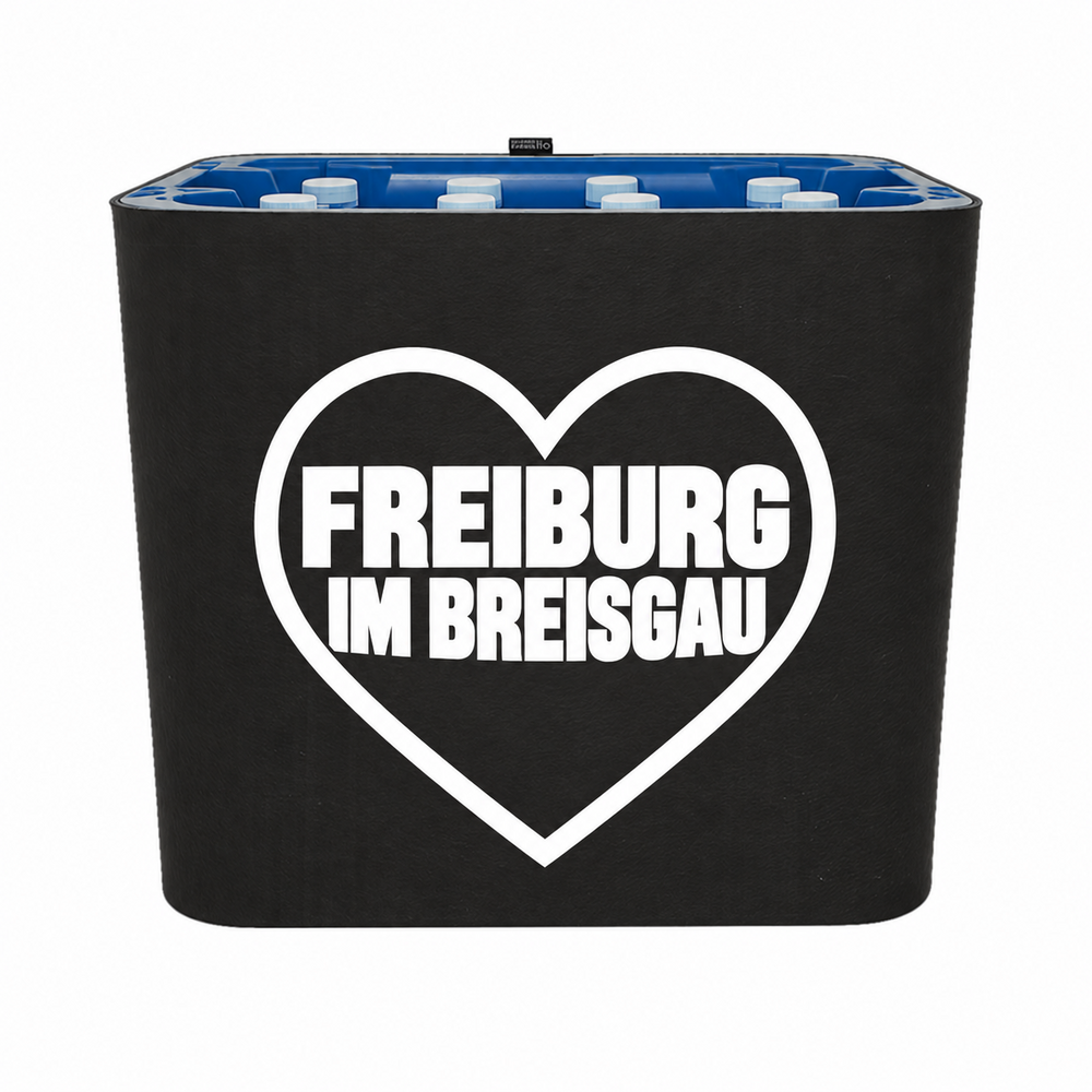 KistenBlende Freiburg im Breisgau Stadt mit Herz auf Wasserkiste PET