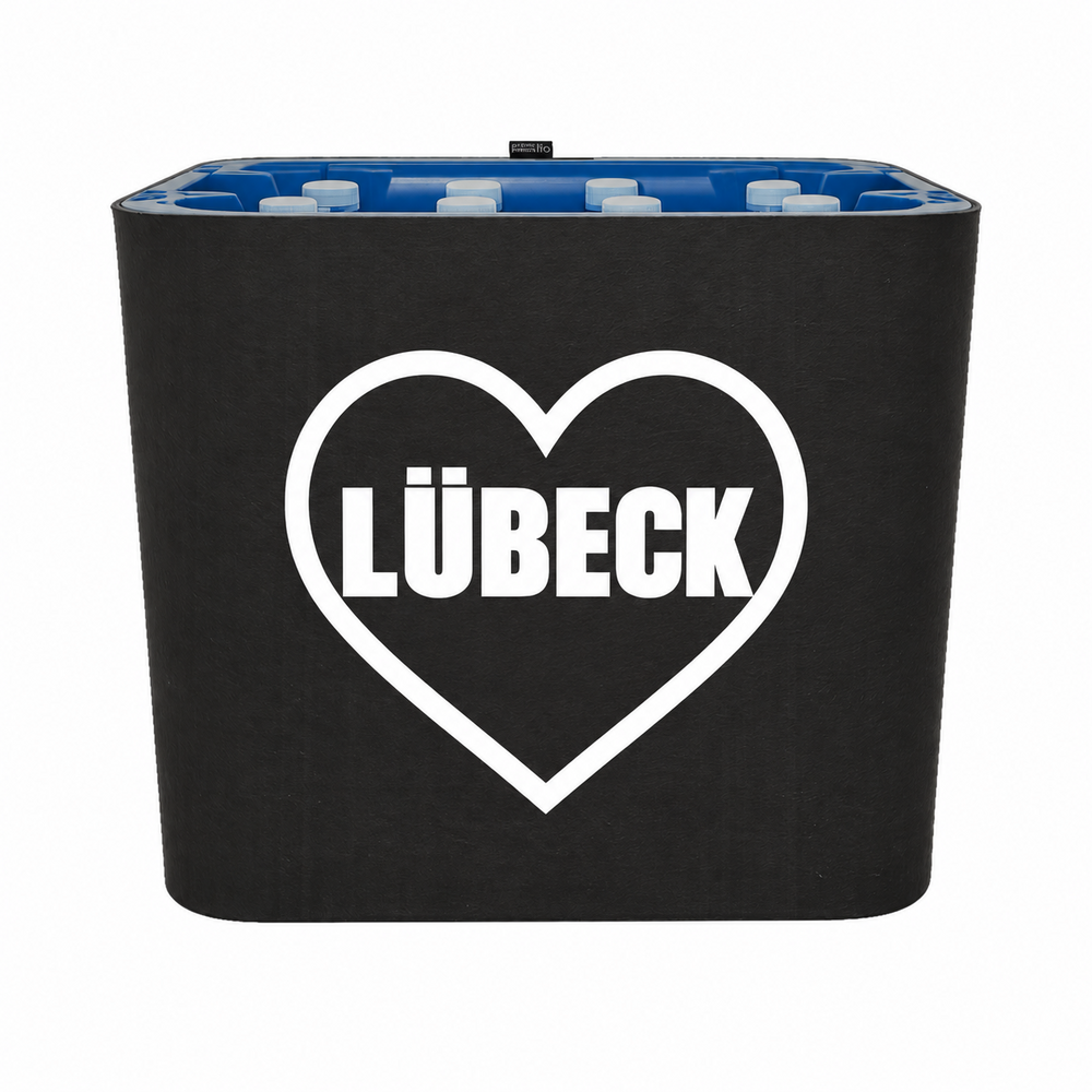 KistenBlende Lübeck Stadt mit Herz auf Wasserkiste PET