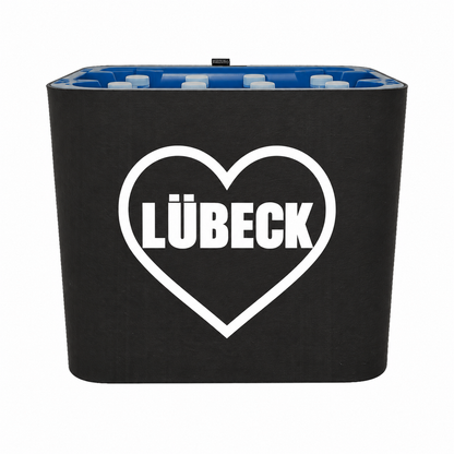 KistenBlende Lübeck Stadt mit Herz auf Wasserkiste PET