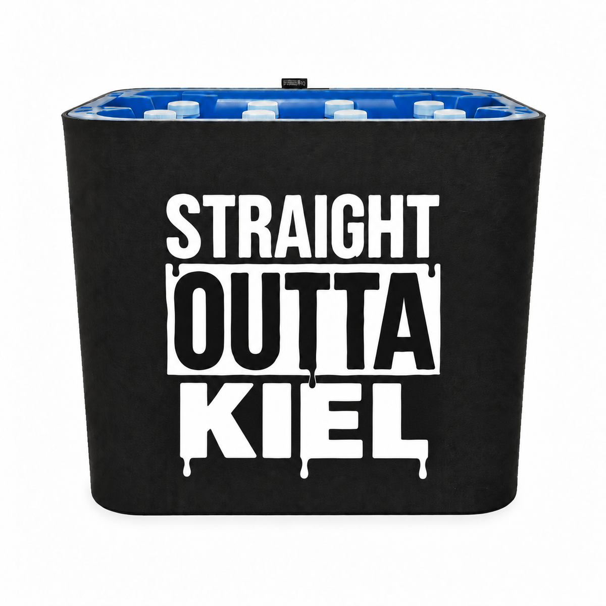 KistenBlende STRAIGHT OUTTA Kiel auf Wasserkiste PET