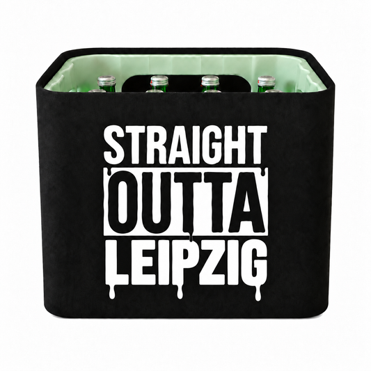 KistenBlende STRAIGHT OUTTA Leipzig auf Wasserkiste Glas