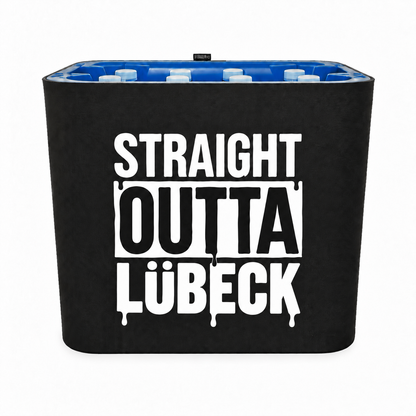 KistenBlende STRAIGHT OUTTA Lübeck auf Wasserkiste PET