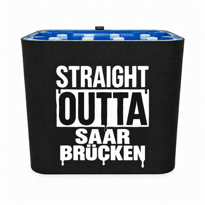 KistenBlende STRAIGHT OUTTA Saarbrücken auf Wasserkiste PET